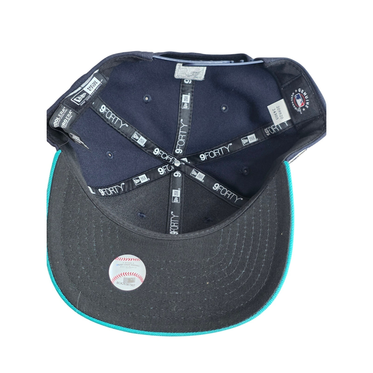 Authentic MLB Collection 2015 World Series Seattle Mariners Fitted Cap 7 3/8